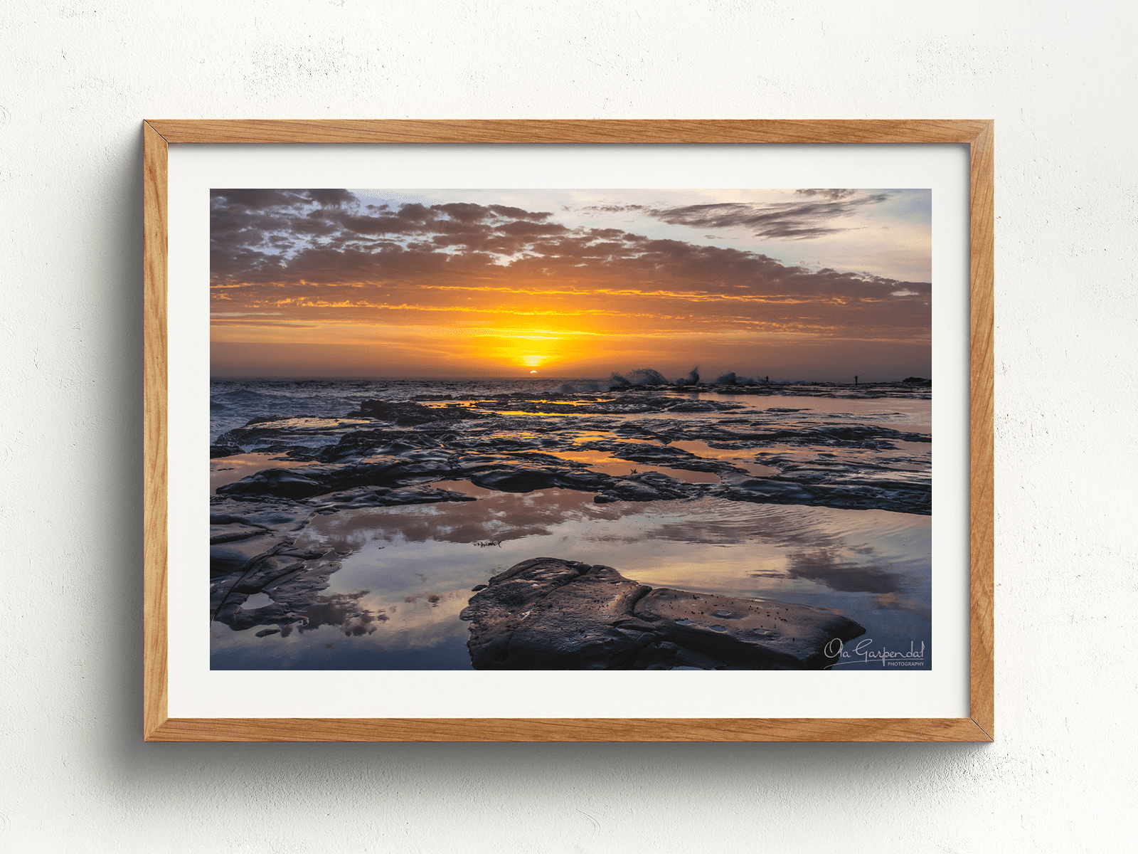 Dawn at Avoca Beach 2-3 L Timber Frame on small wall