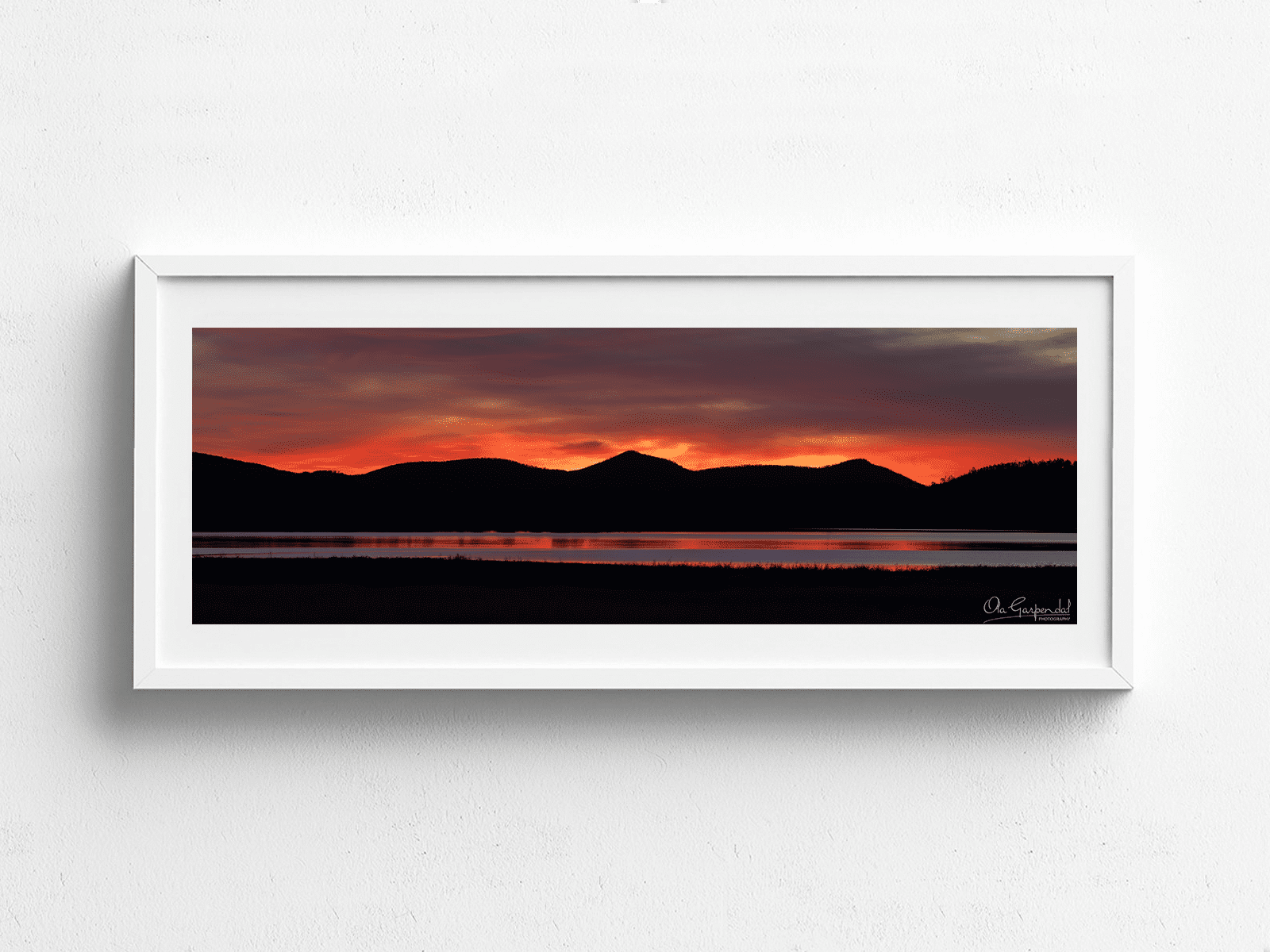 Fiery Sky 1-3 L White Frame on small wall